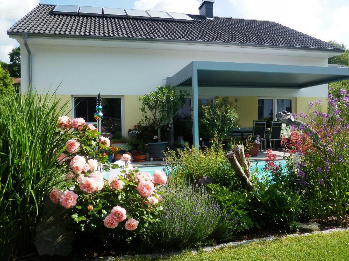 Bed & Breakfast Енген Екстериор снимка
